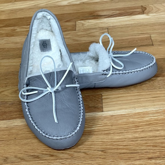UGG Slippers Gray Size 10 - Picture 1 of 12